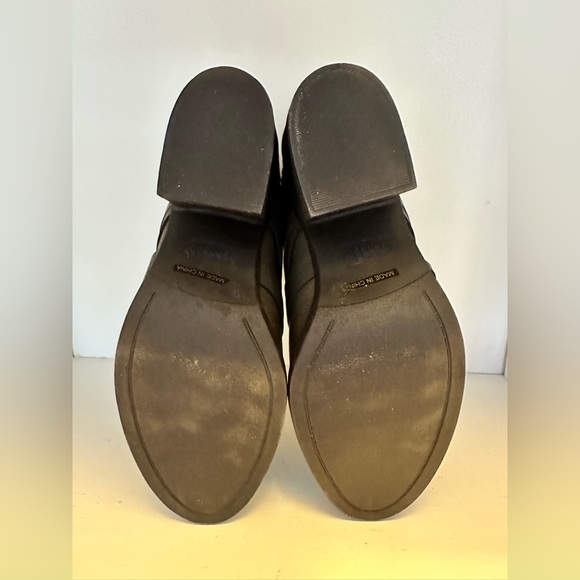 Boutique Grey Booties - Picture 5 of 5